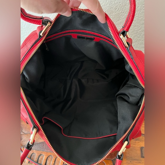 ORA DELPHNE Adele Red Pebble Satchel
BAG. - Picture 4 of 6